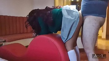 nena colegiala se escapa de la escuela para coger brutalmente en hotel